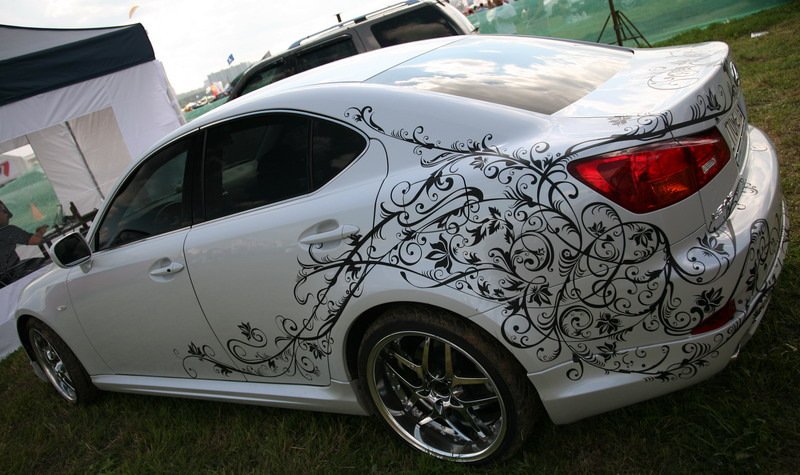 Аэрография на машине