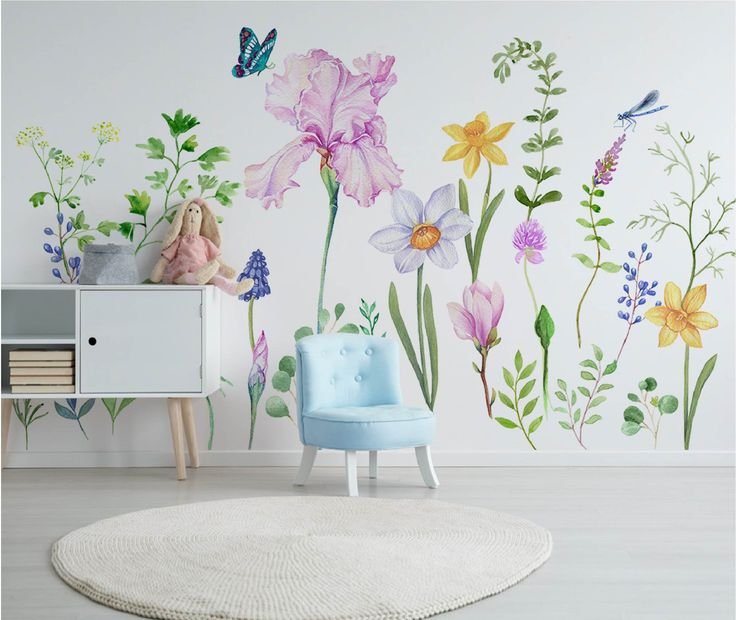 Рисование цветов на стене