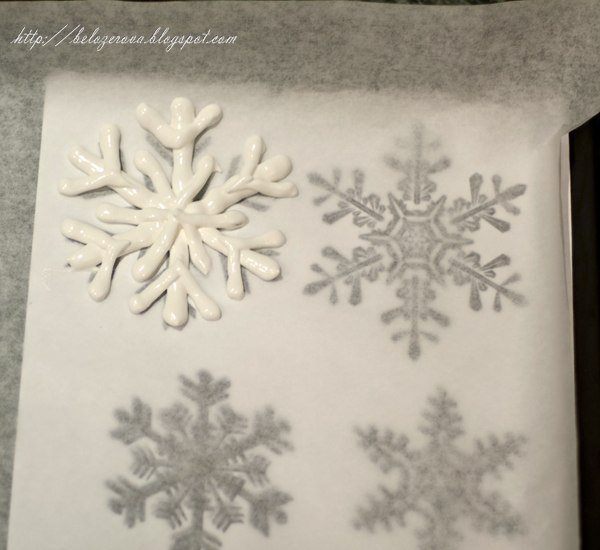 Снежинки из меренги