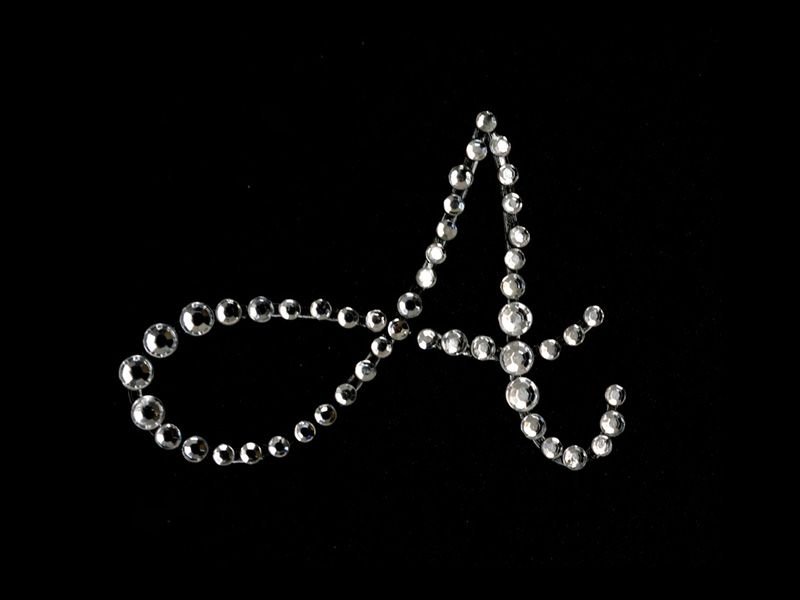 Красивая буква в стразами