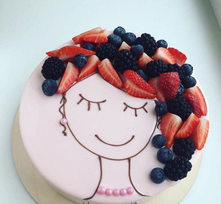 Торт с лицом девушки