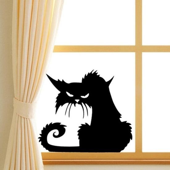 Кошка на окне