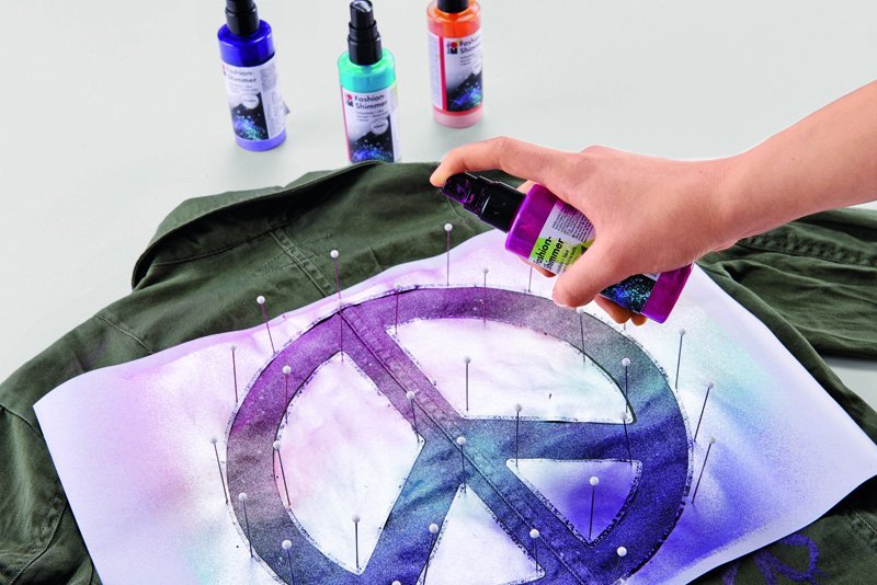 Роспись одежды баллончиками