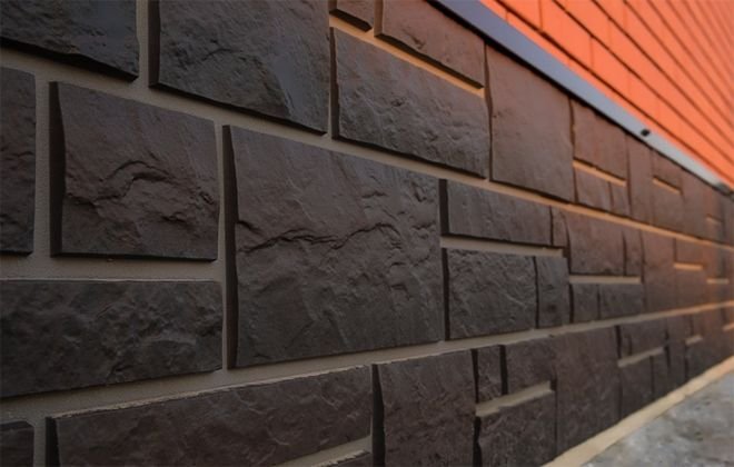 Отделка цоколя плиткой