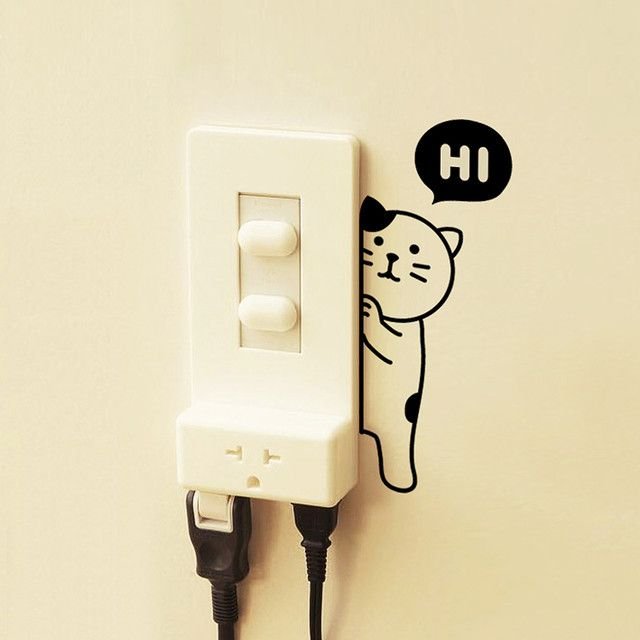 Рисовать на стене возле розетки легкое