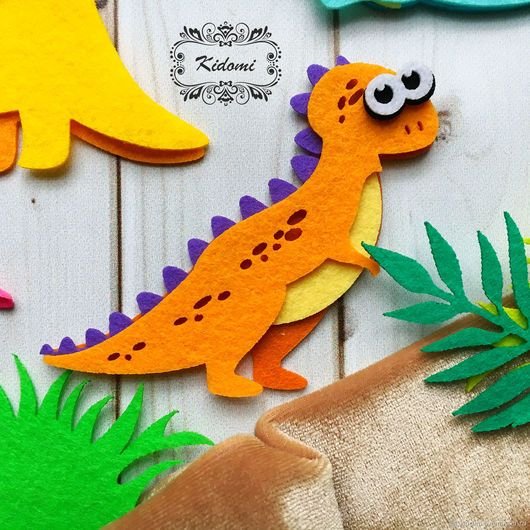 Динозавр из фетра