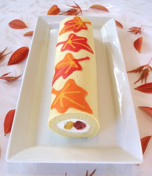 Украшение рулета бисквитного