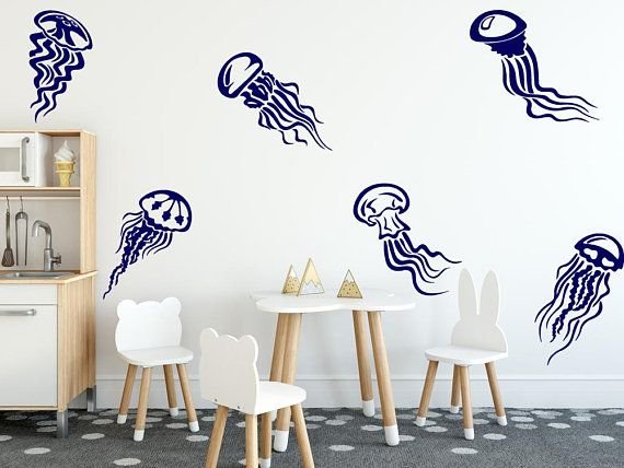 Медуза на стене