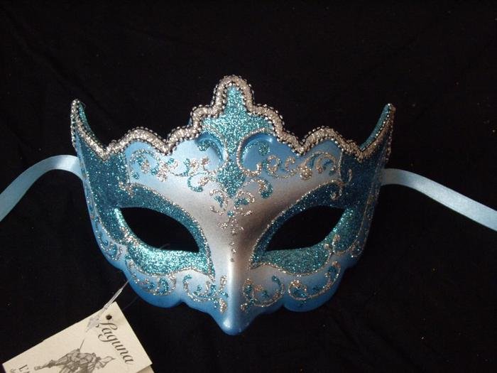 Маскарадная маска папье маше