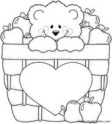Раскраска Медвежонок с сердцем