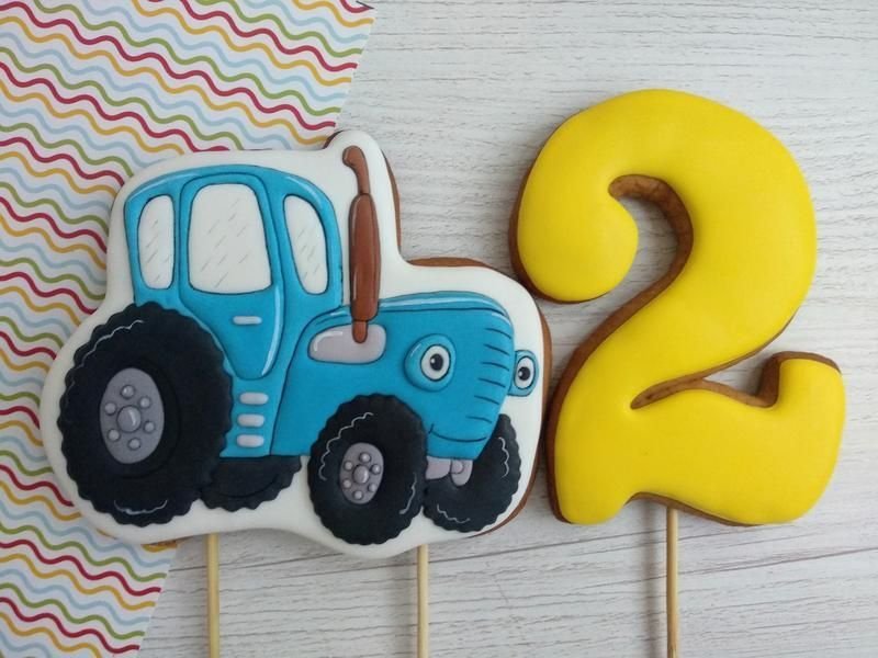 Торт синий трактор с пряниками