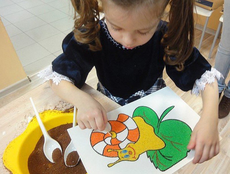 Рисование цветным песком для детей занятия