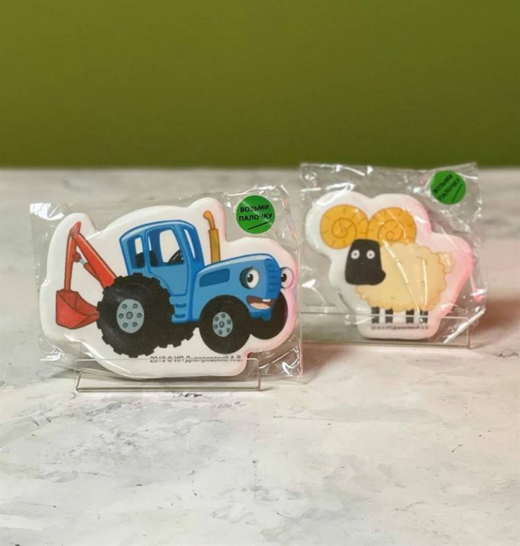 Синий трактор для печати на пряниках