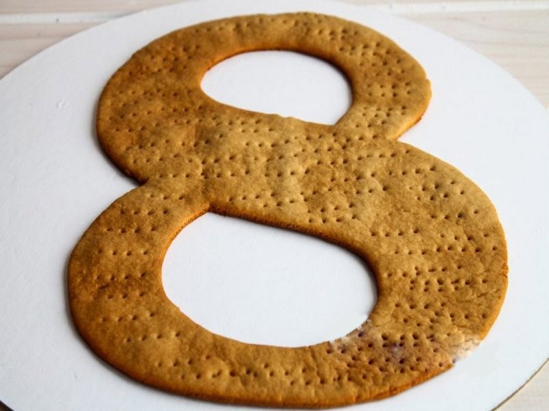 Цифра 8 для торта трафарет