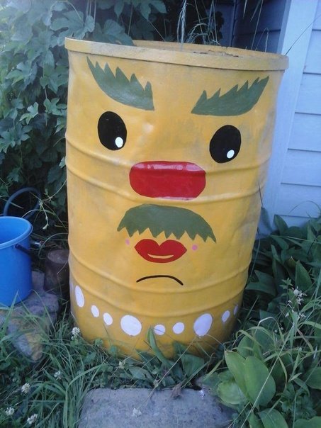 Бочки на даче разукрасить