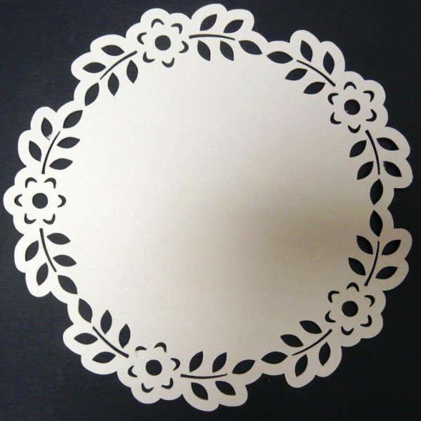 Резные салфетки из бумаги