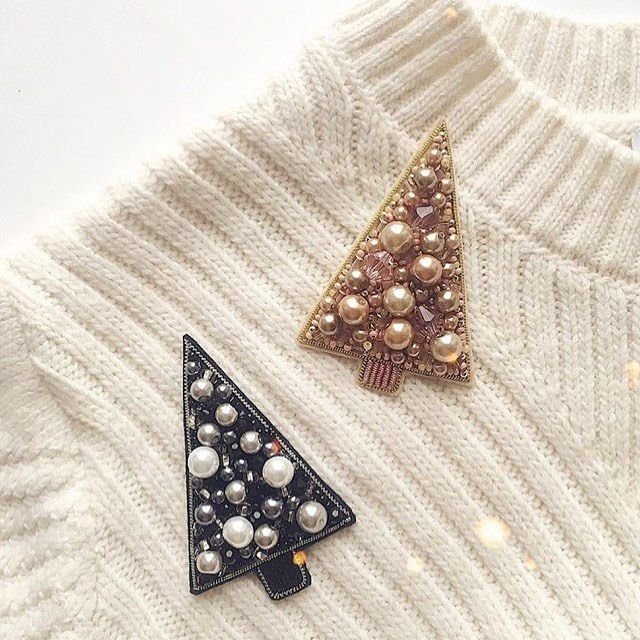 Брошь елочка