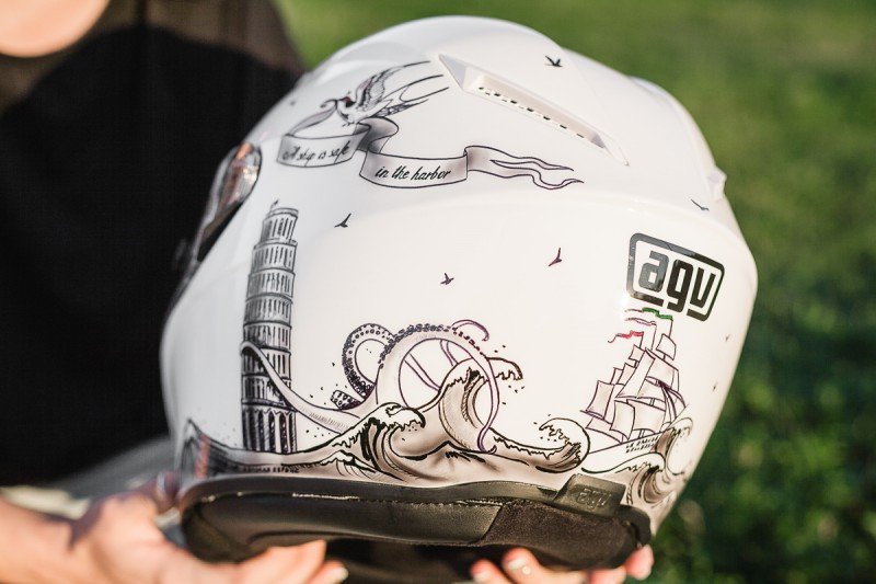 Разукрашенный шлем