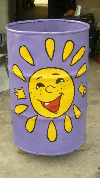 Бочки на даче разукрасить