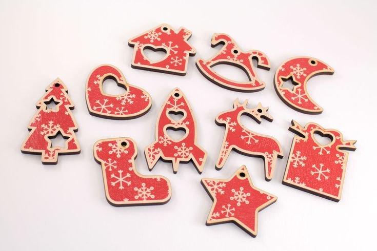 Елочные игрушки из фанеры