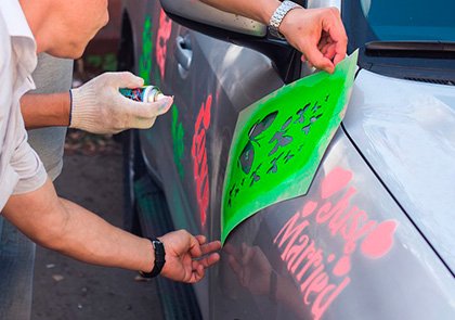 Трафаретная покраска машины