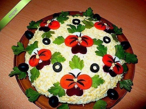 Интересное украшение салата