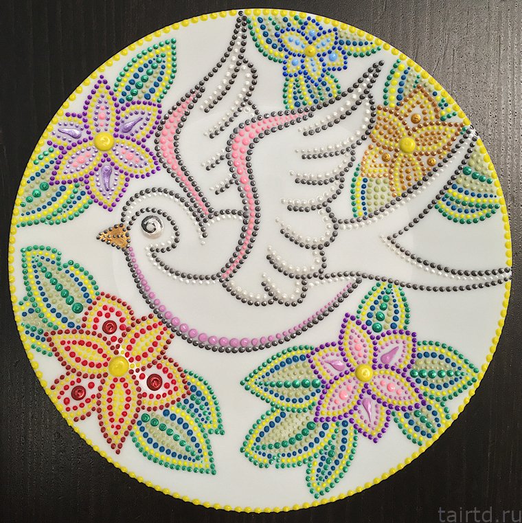 Роспись тарелки точечной росписью