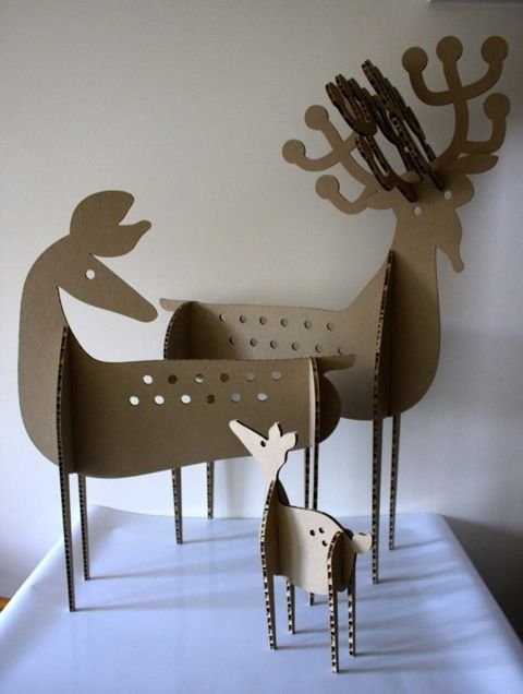 Олень из картона