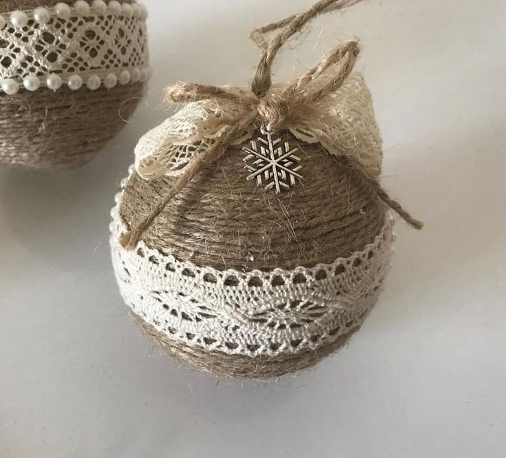 Новогодние игрушки из бечевки