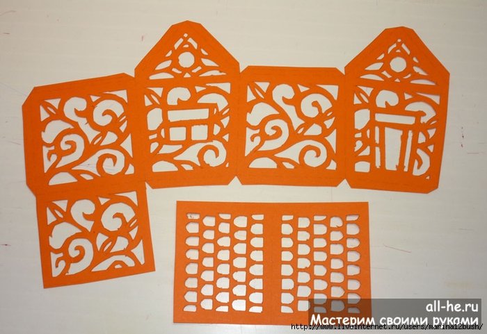 Ажурное вырезание домиков