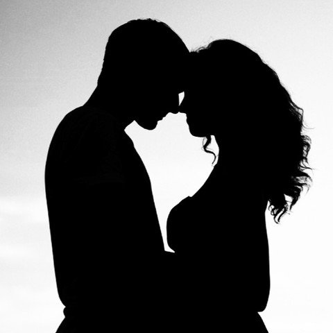 Силуэт влюблённых