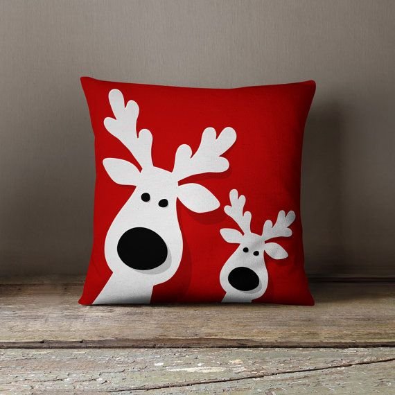 Новогодние декоративные подушки