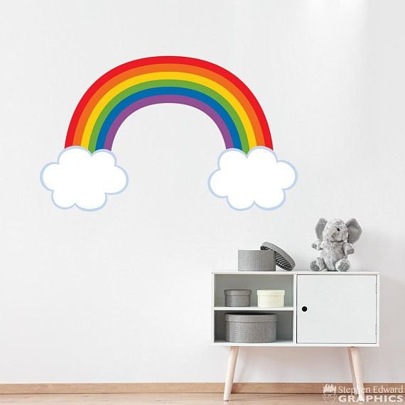 Радуга на стене в детской комнате