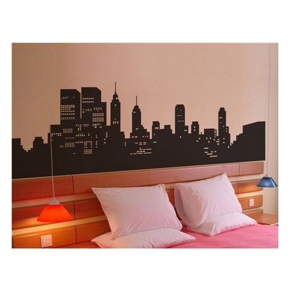 Рисунок города на стене