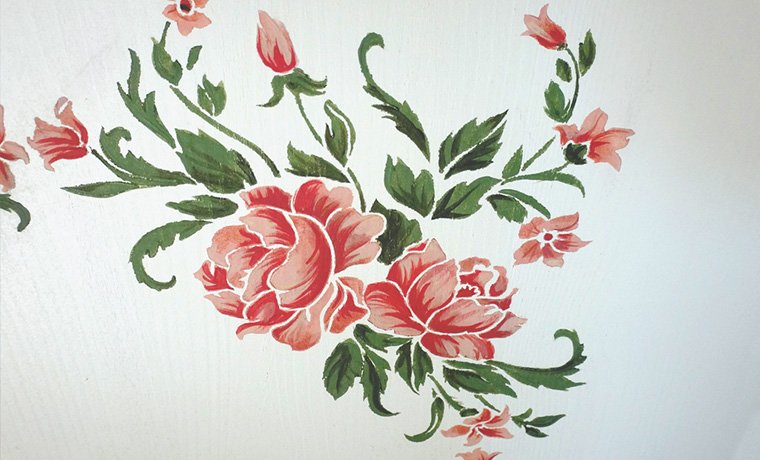 Цветочный орнамент в мебели