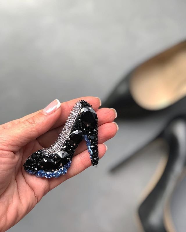 Брошь туфелька из бисера