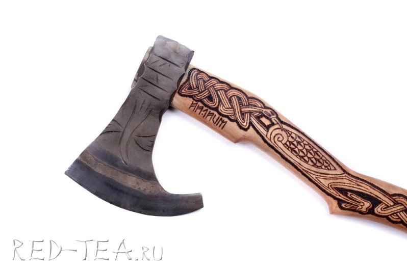 Резная ручка для топора