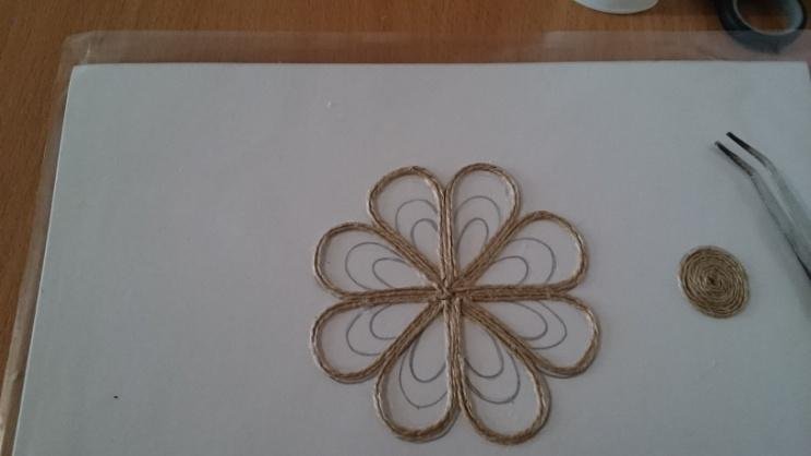 Джутовая филигрань листья