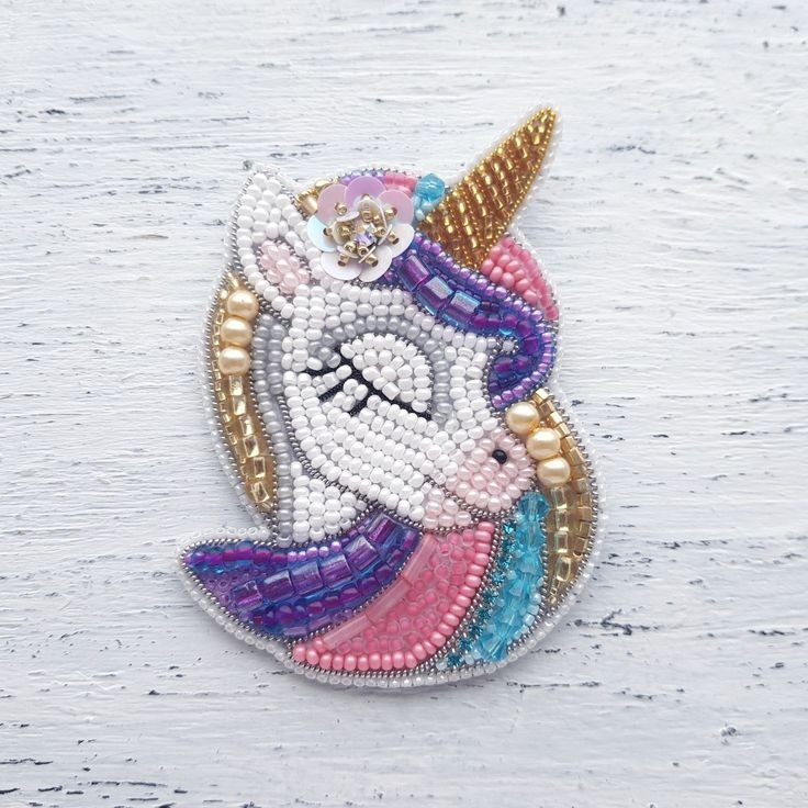 Брошь Единорог бисер