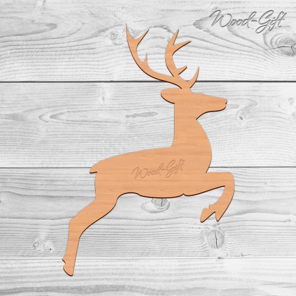 Олень из дерева