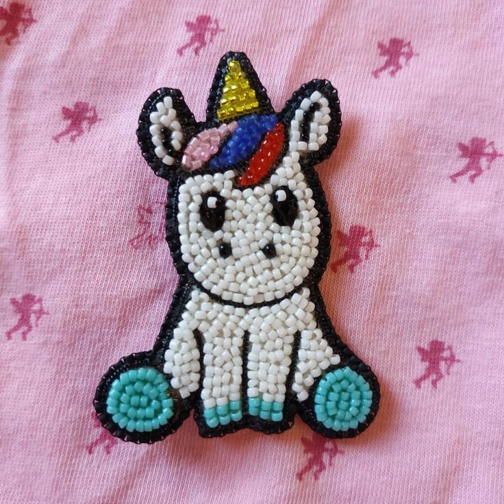Брошки вышитые бисером на фетре Единорог