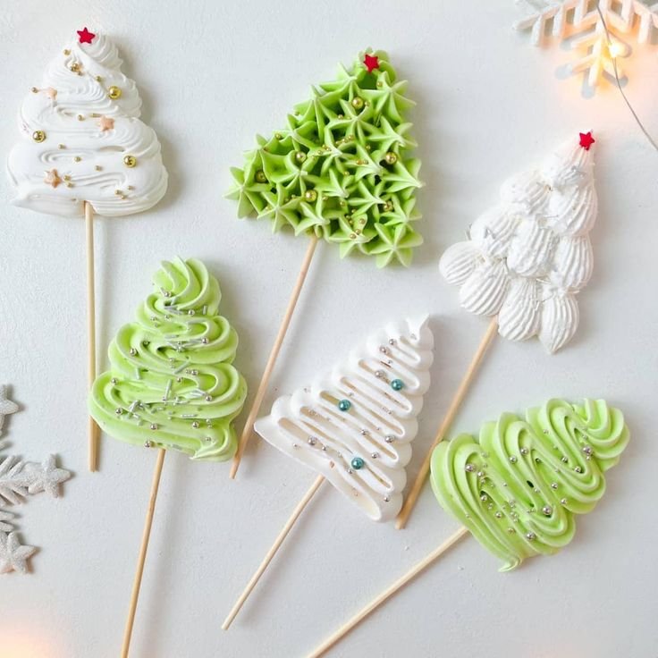 Новогодняя меренга на палочке