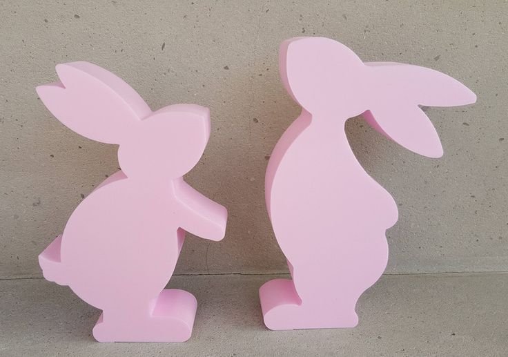 Фигура зайца из пенопласта