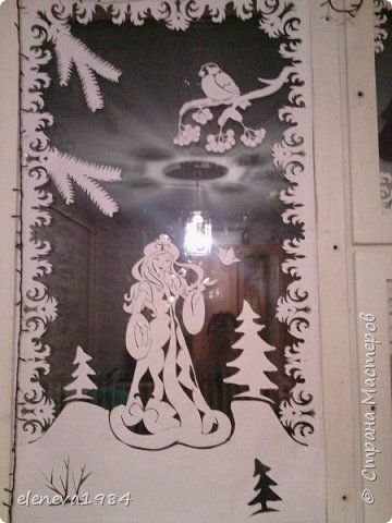 Новогодняя сказка на окне из бумаги
