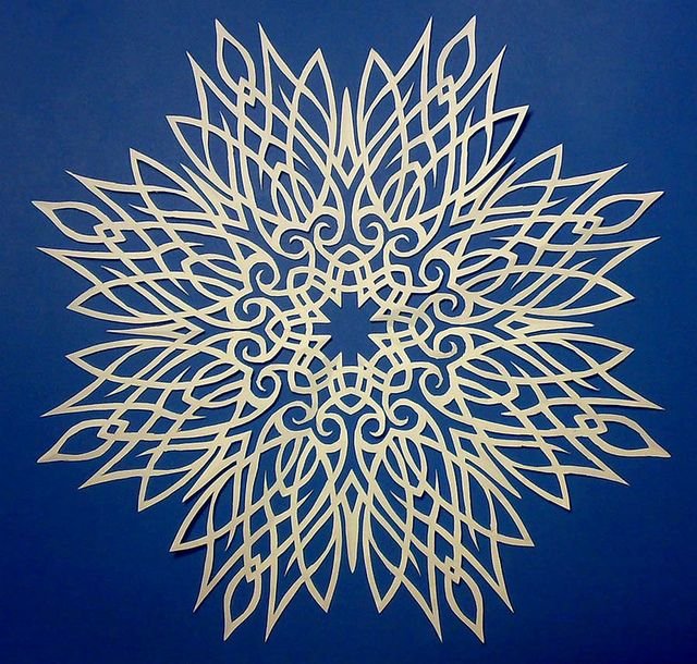 Бумажные снежинки