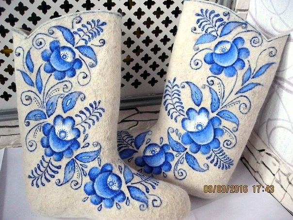 Роспись валенок акрилом