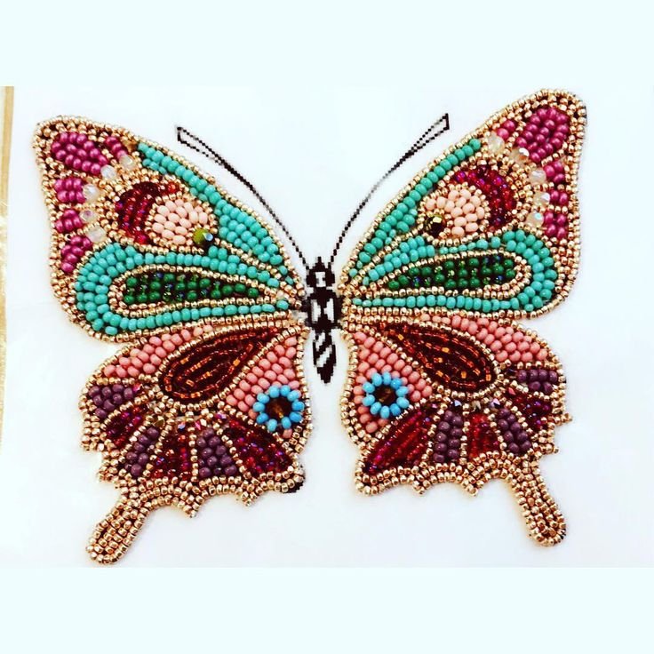 Вышивка бабочка брошь
