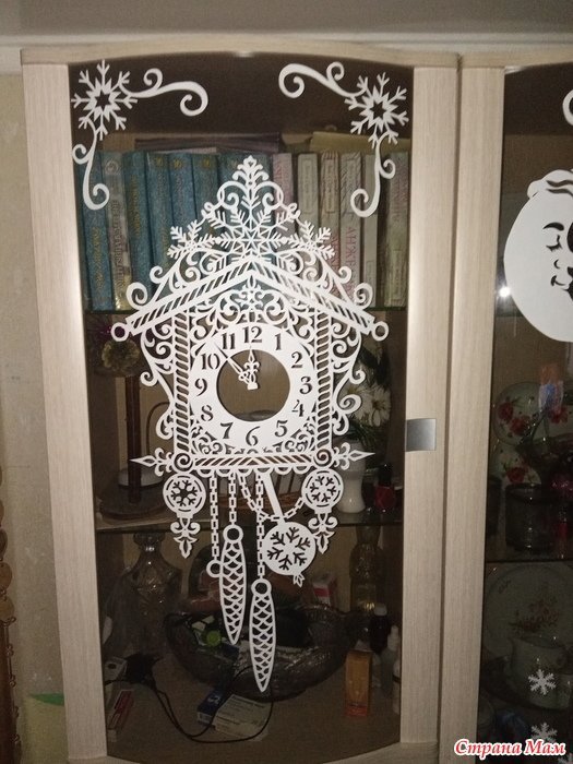 Вытынанка часы новогодние