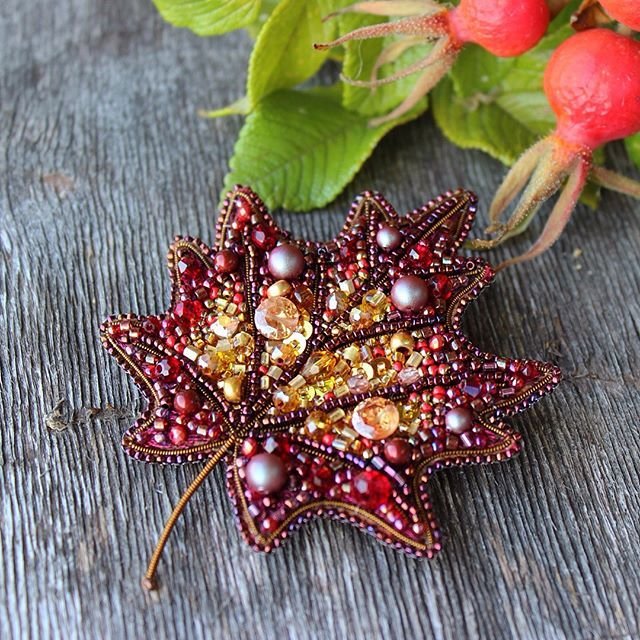 Броши осенние бисер