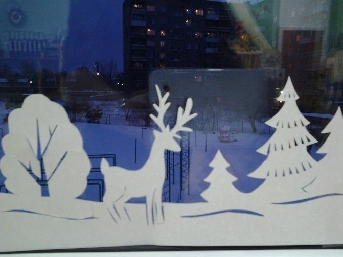 Зимние сюжеты на окна из бумаги